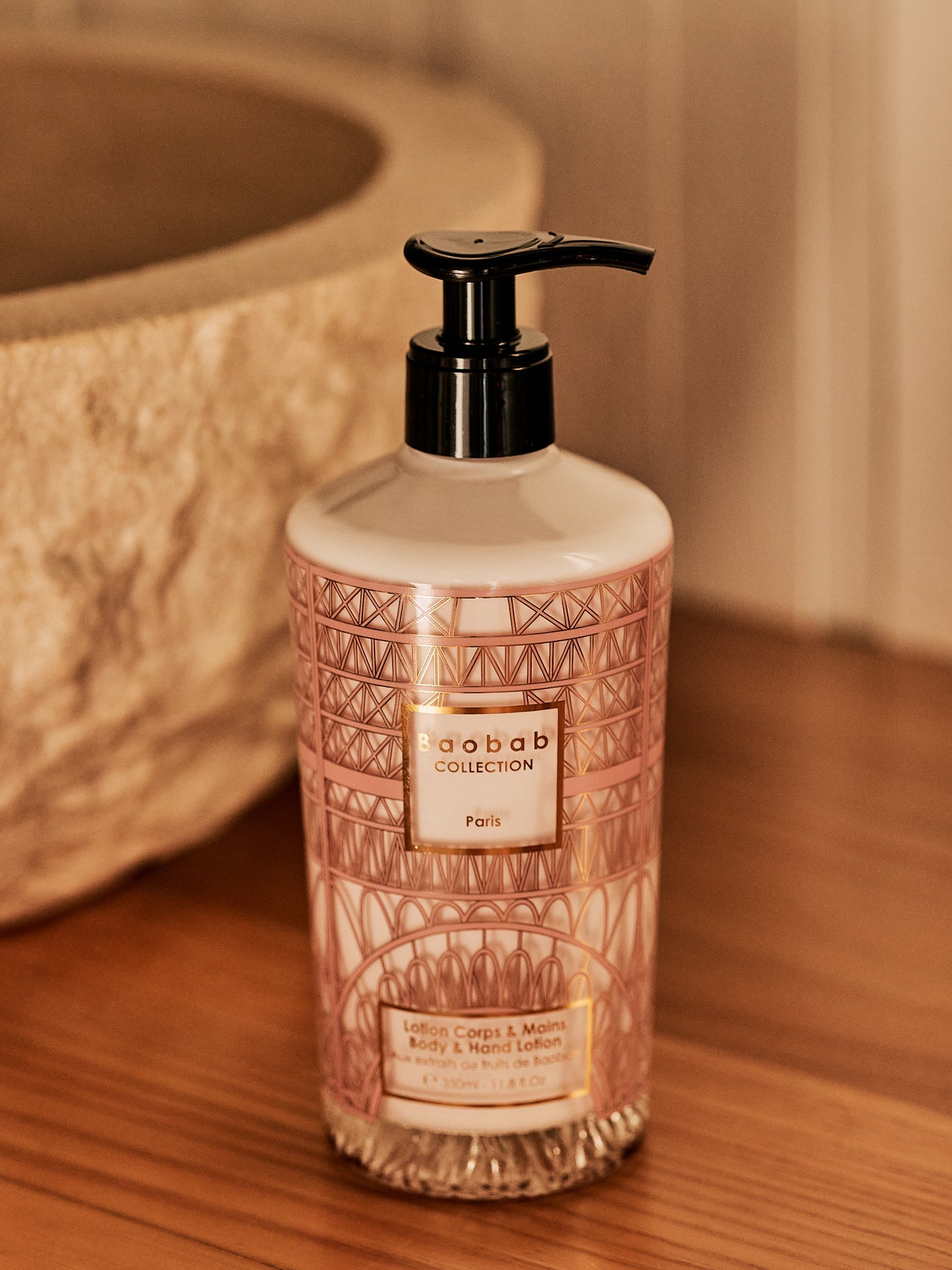 BODY & HAND LOTION PARIS