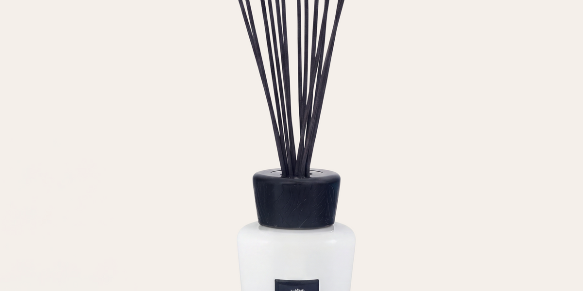 DIFFUSER FEATHERS • Baobab Collection Inc