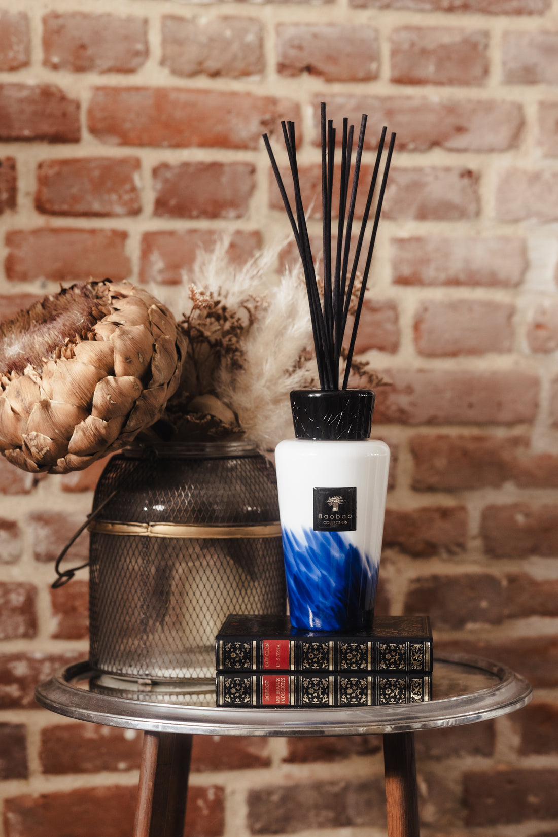 AMBIENTADOR FEATHERS TOUAREG