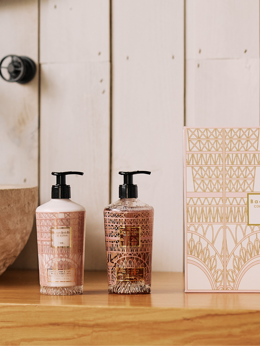 GIFT BOX PARIS BODY & HAND LOTION AND HAND WASH GEL